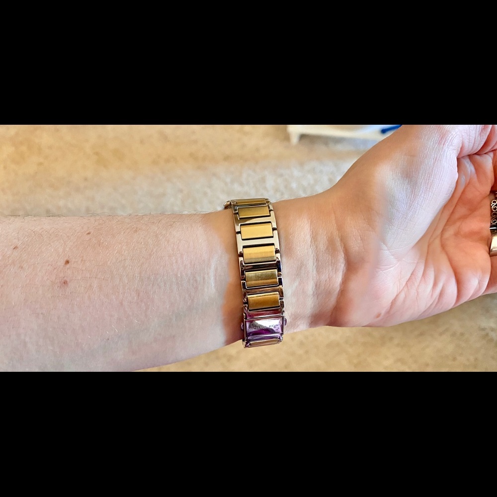 Michael Kors Watch - Picture 5 of 6